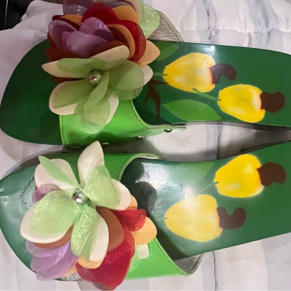 Wood Sandals - Picture 5 of 9